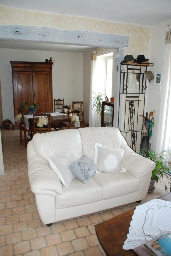 Chambre D'Hotes "Les Paturelles" Fougeres-sur-Bievre Eksteriør bilde